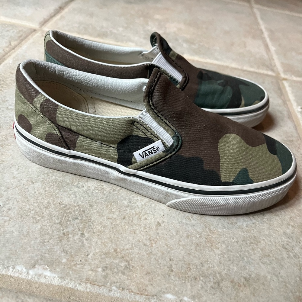 Vans Green and Brown Camouflage Slip-On Shoes, Youth Size 2
